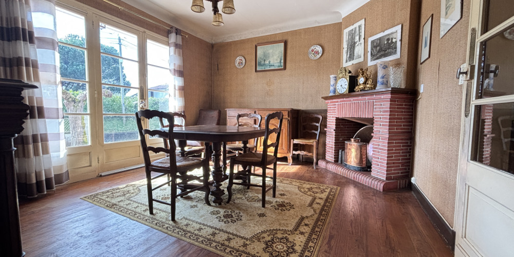 maison à VILLENEUVE DE MARSAN (40190)